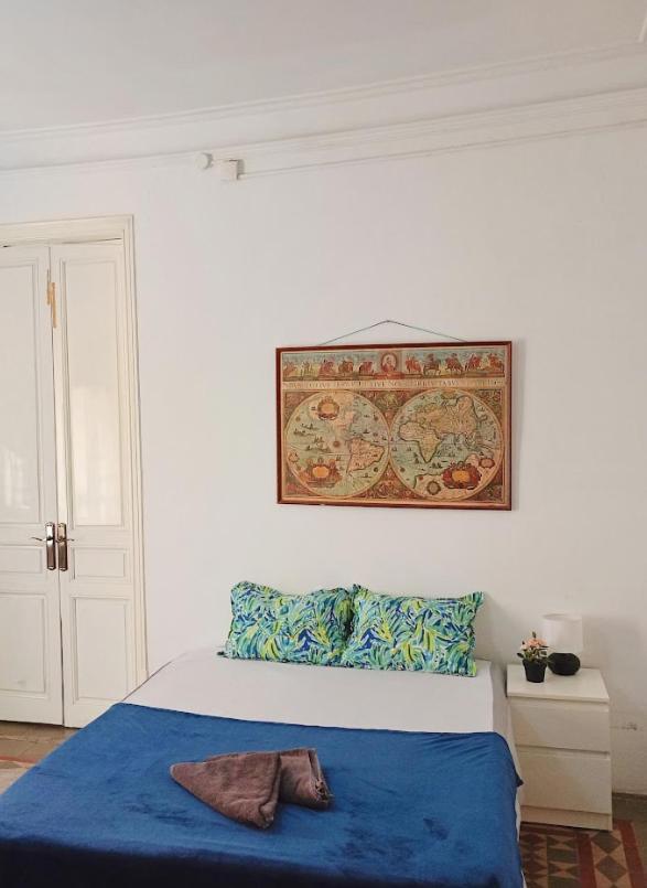Bed and Breakfast Banys Nous R2 Барселона Екстер'єр фото